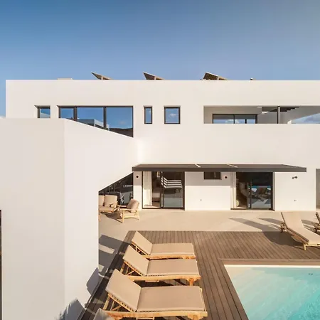 Villa Cristelle By Buenavilla *