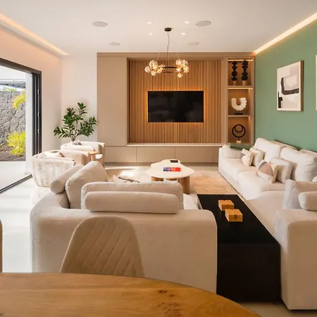 Cristelle By Buenavilla Villa *