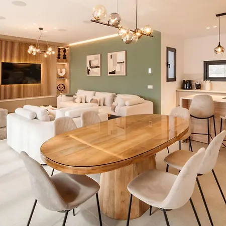 Cristelle By Buenavilla * Puerto Calero