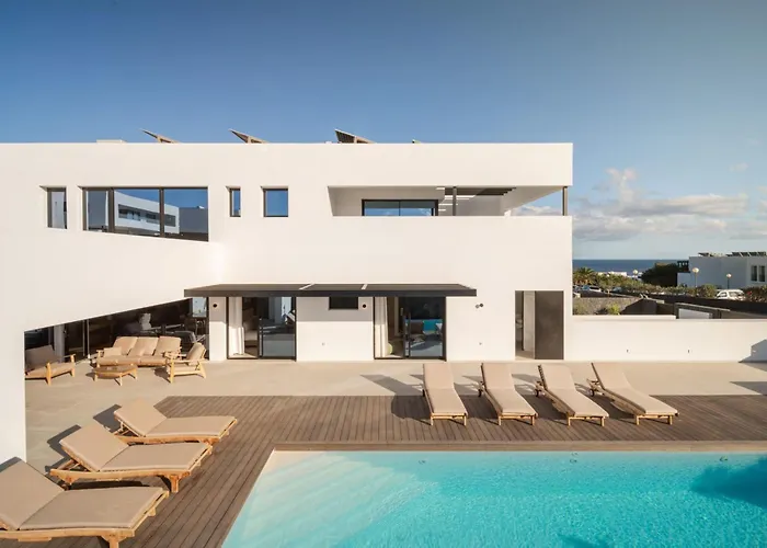 Villa Cristelle By Buenavilla